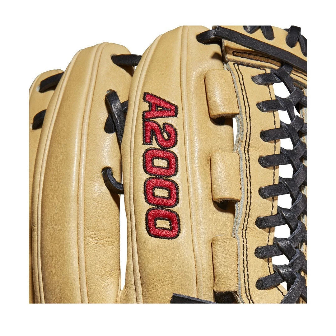 Wilson A2000 D33 11.75in Infield/Pitcher's Glove Gloves 9 Wilson A2000 D33 11.75in Infield/Pitcher's Glove Gloves