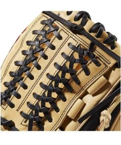 Wilson A2000 D33 11.75in Infield/Pitcher's Glove Gloves 16 Wilson A2000 D33 11.75in Infield/Pitcher's Glove Gloves