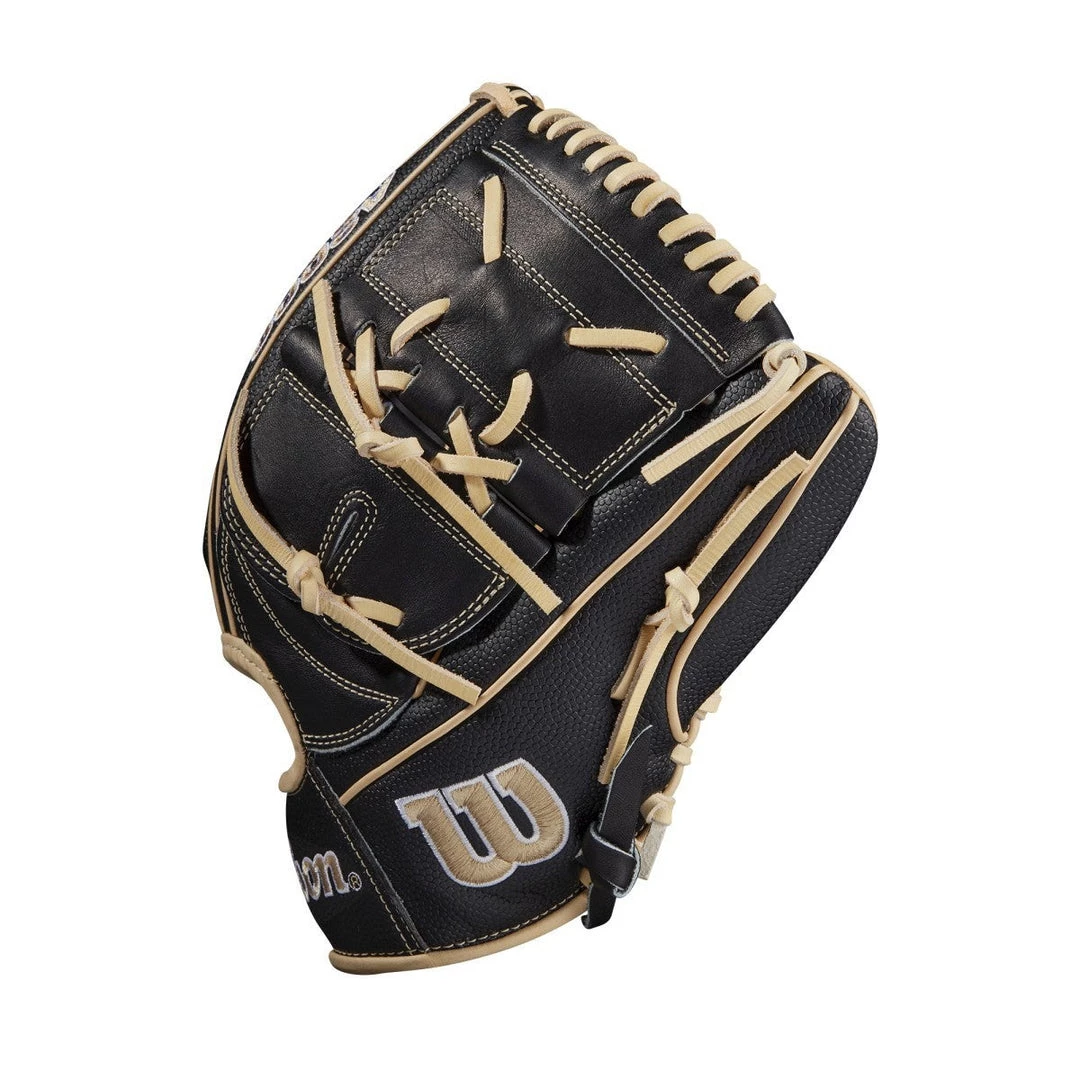 Gloves Wilson A2000 B2SS SuperSkin 12in Infield/Pitcher's Glove 6 Gloves Wilson A2000 B2SS SuperSkin 12in Infield/Pitcher's Glove